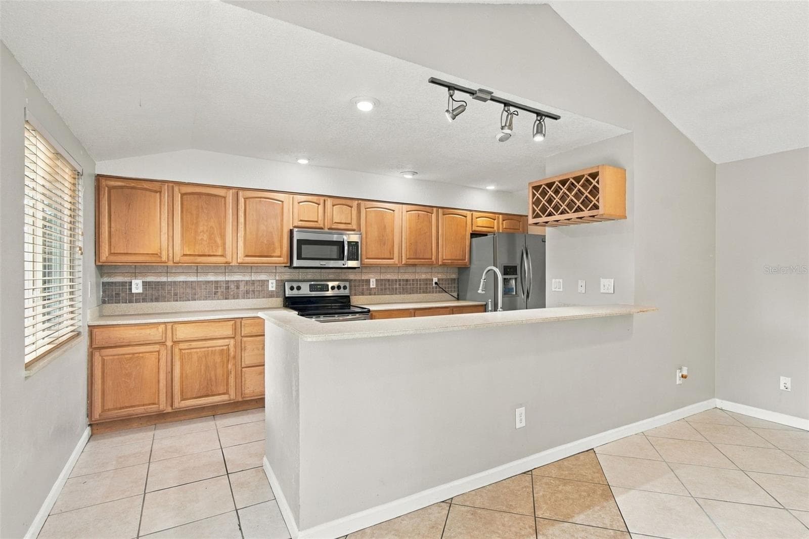 Single Family Residence at 373 FOXCROFT DR E, PALM HARBOR, photo 15 of 63