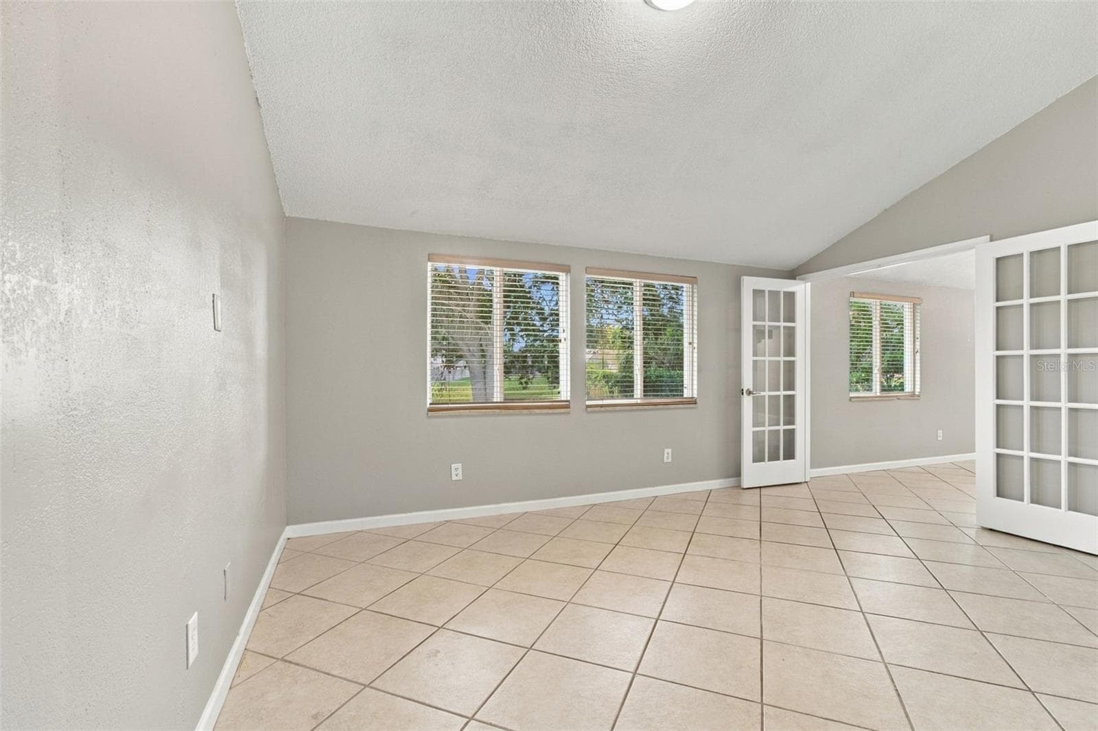 Single Family Residence at 373 FOXCROFT DR E, PALM HARBOR, photo 21 of 63