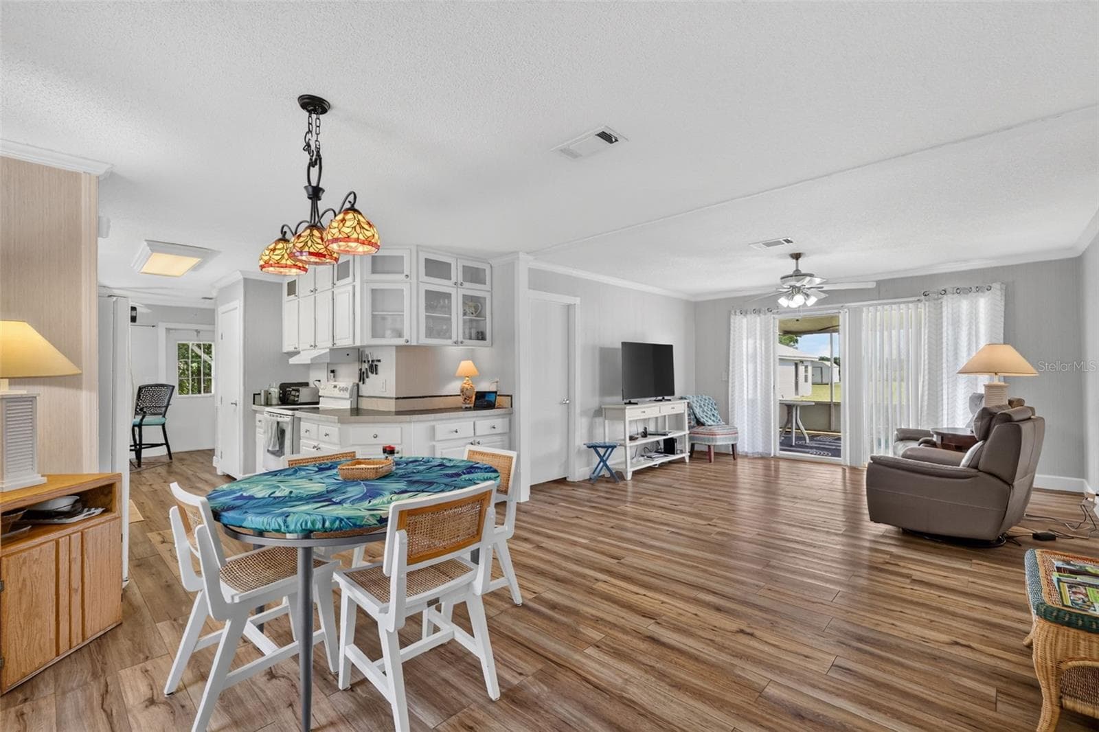 Manufactured Home at 16788 SE 69TH LN, OCKLAWAHA, photo 4 of 31