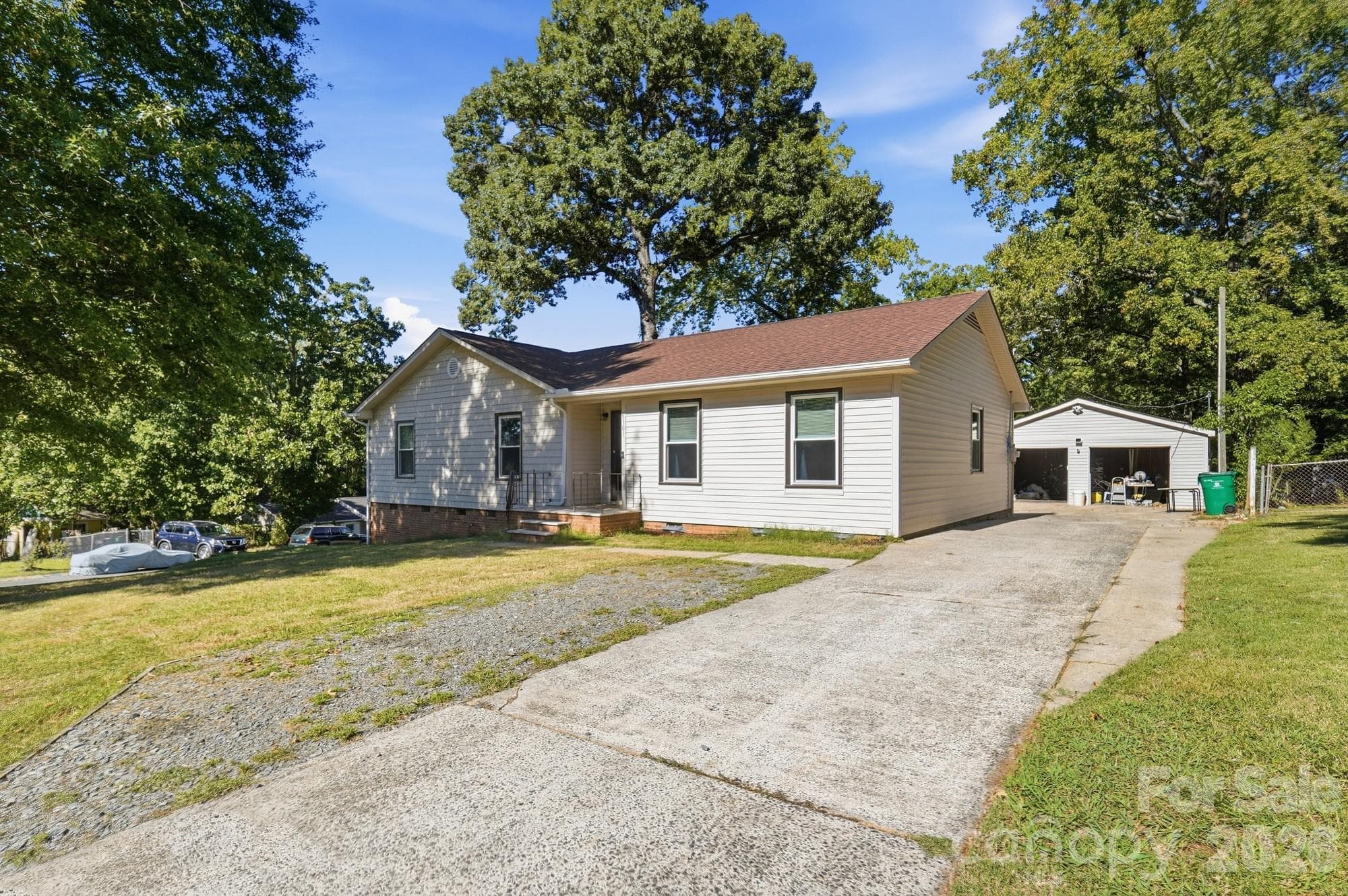 Single Family Residence at 6301 Dwightware Boulevard, Charlotte, photo 2 of 39