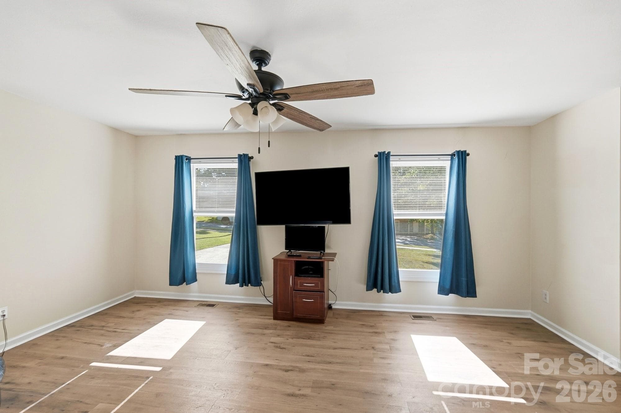 Single Family Residence at 6301 Dwightware Boulevard, Charlotte, photo 7 of 39