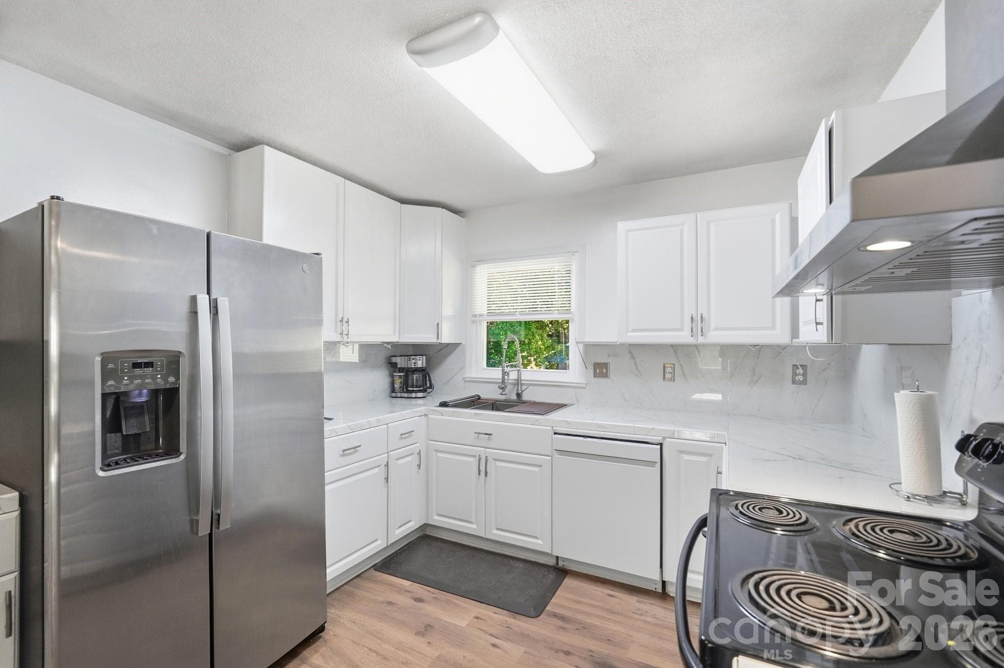 Single Family Residence at 6301 Dwightware Boulevard, Charlotte, photo 13 of 39