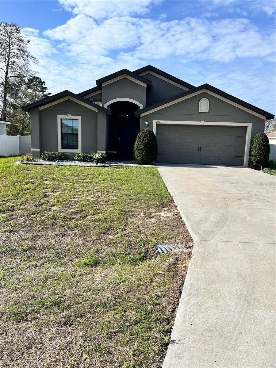 2121 HIBISCUS PL