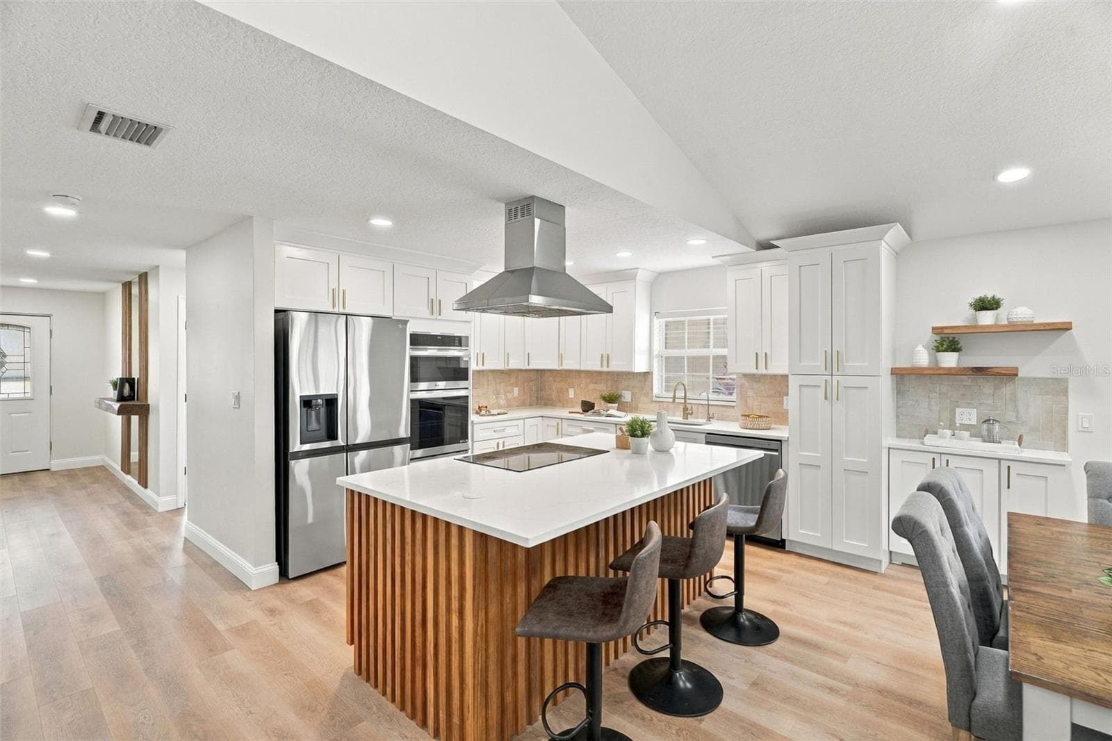 Kitchen. - 625 FOLSOM ST S, ST PETERSBURG