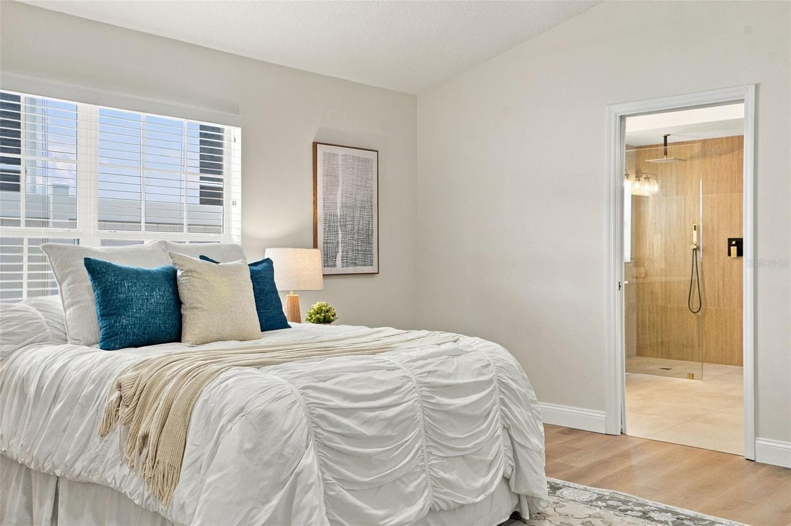 Primary suite with ensuite bathroom. - 625 FOLSOM ST S, ST PETERSBURG