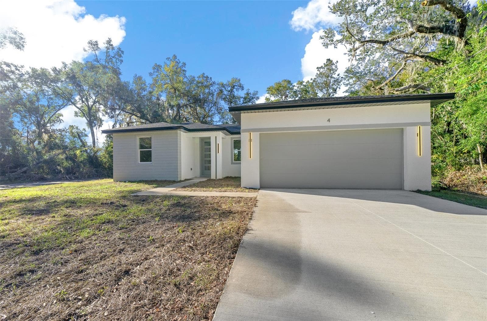 4 OAK CIR