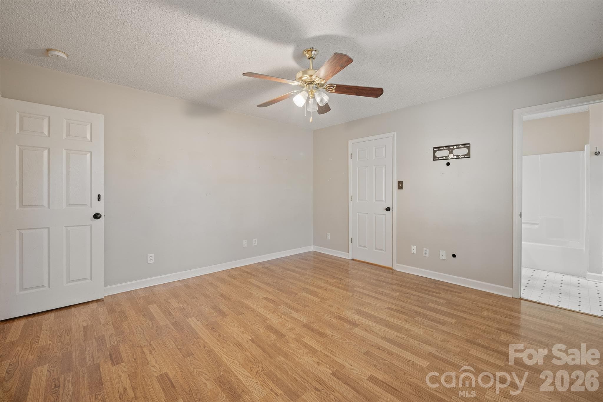 Single Family Residence at 2017 Country Club Drive, Lancaster, photo 12 of 32