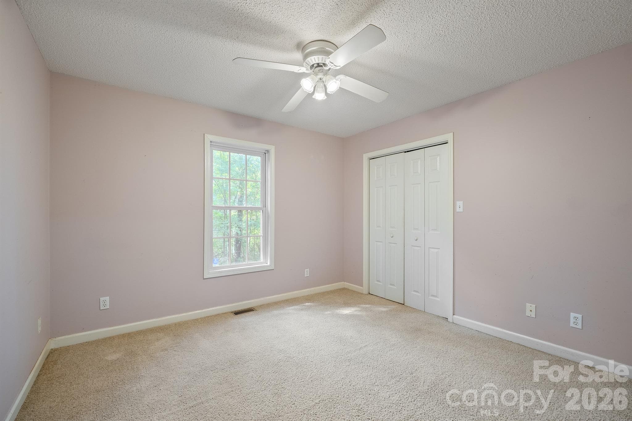 Single Family Residence at 2017 Country Club Drive, Lancaster, photo 19 of 32