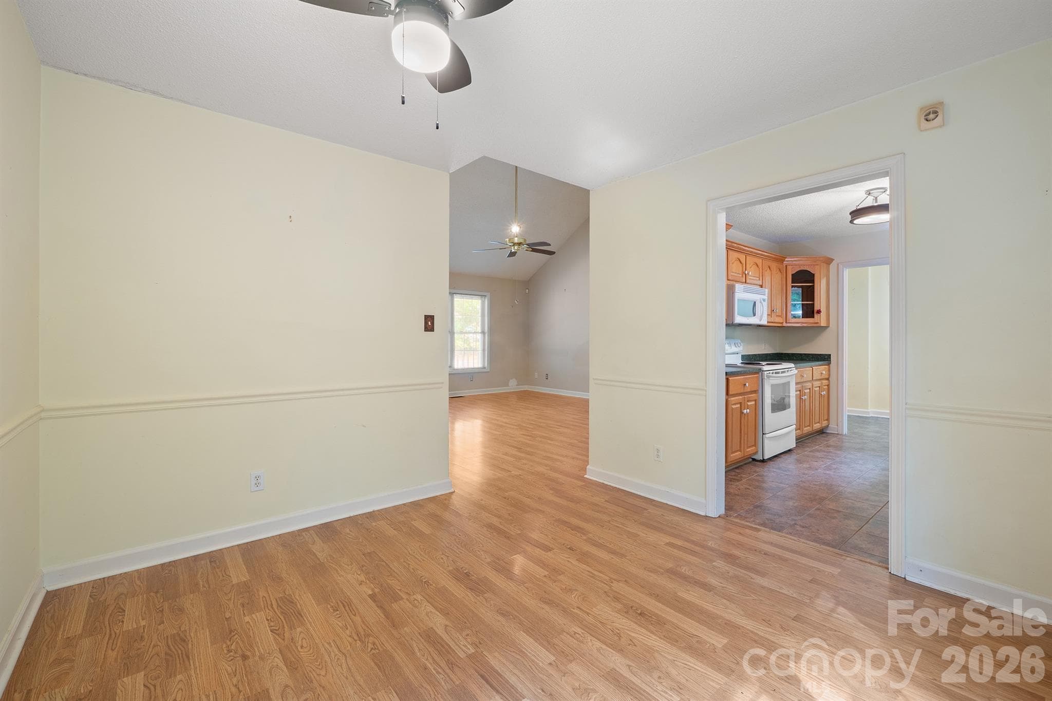 Single Family Residence at 2017 Country Club Drive, Lancaster, photo 24 of 32