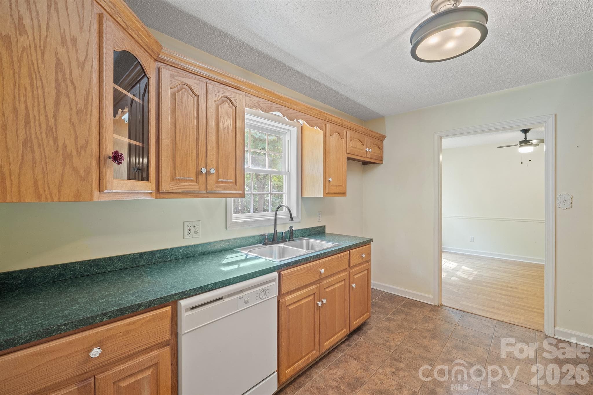 Single Family Residence at 2017 Country Club Drive, Lancaster, photo 27 of 32