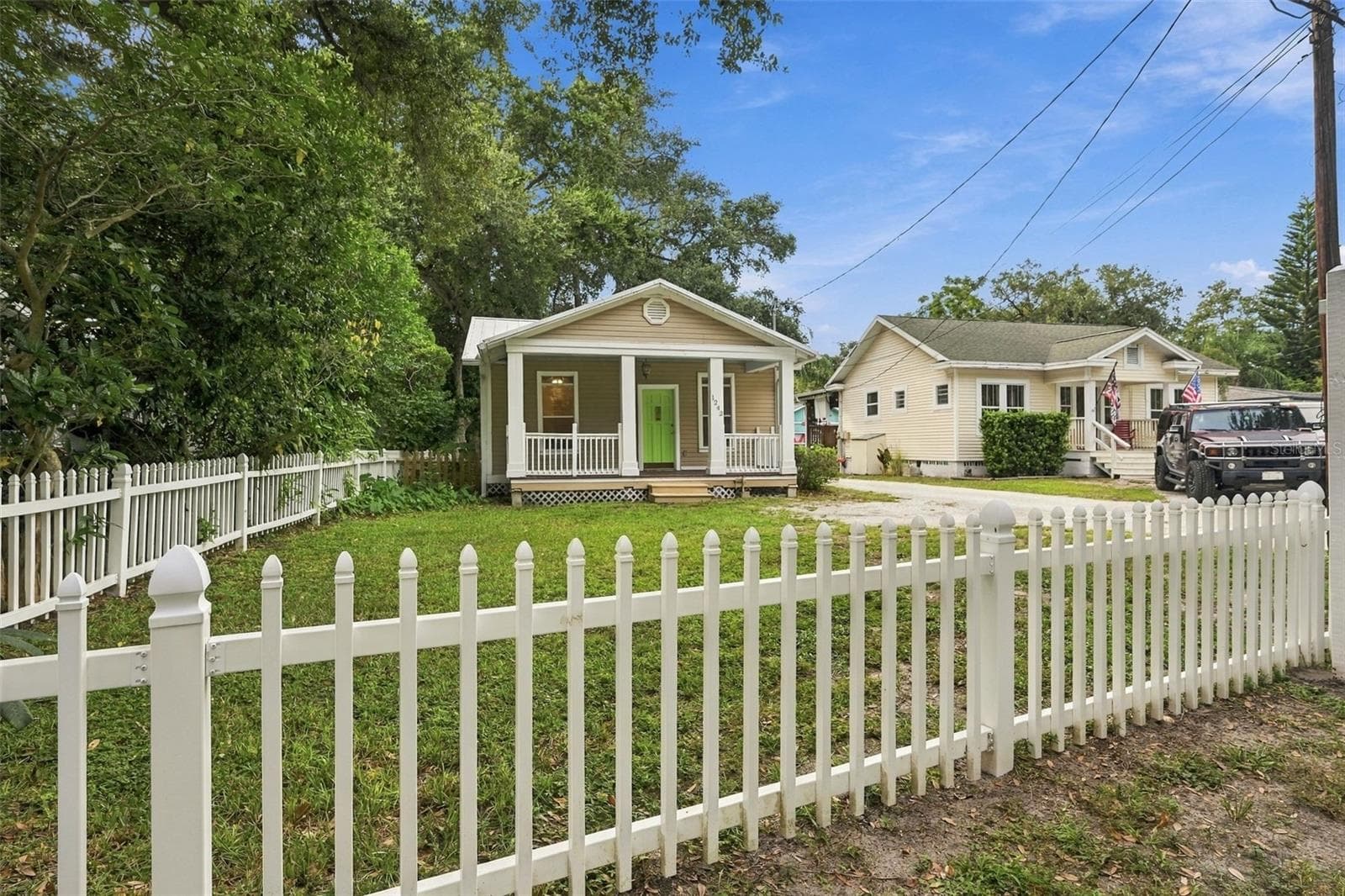 Single Family Residence at 1242 NEW YORK AVE, DUNEDIN, photo 4 of 42