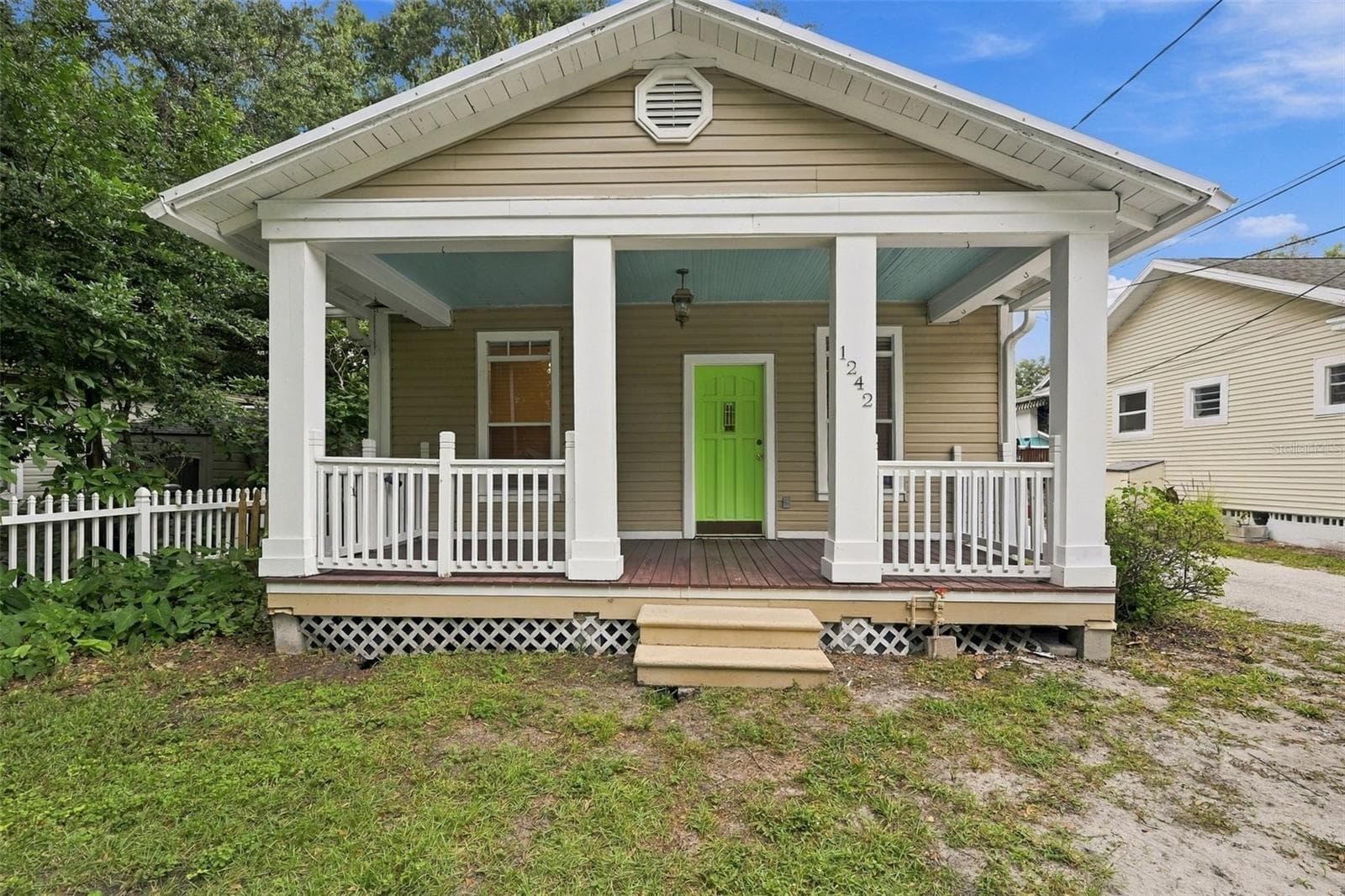 Single Family Residence at 1242 NEW YORK AVE, DUNEDIN, photo 6 of 42