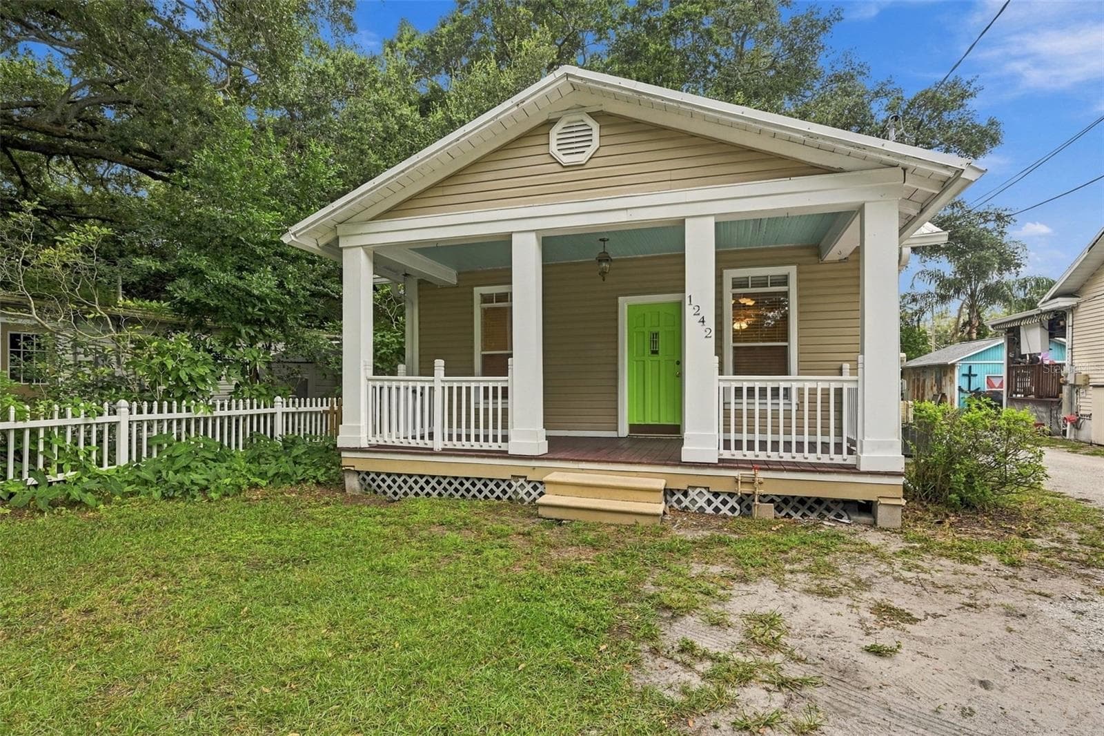 Single Family Residence at 1242 NEW YORK AVE, DUNEDIN, photo 8 of 42