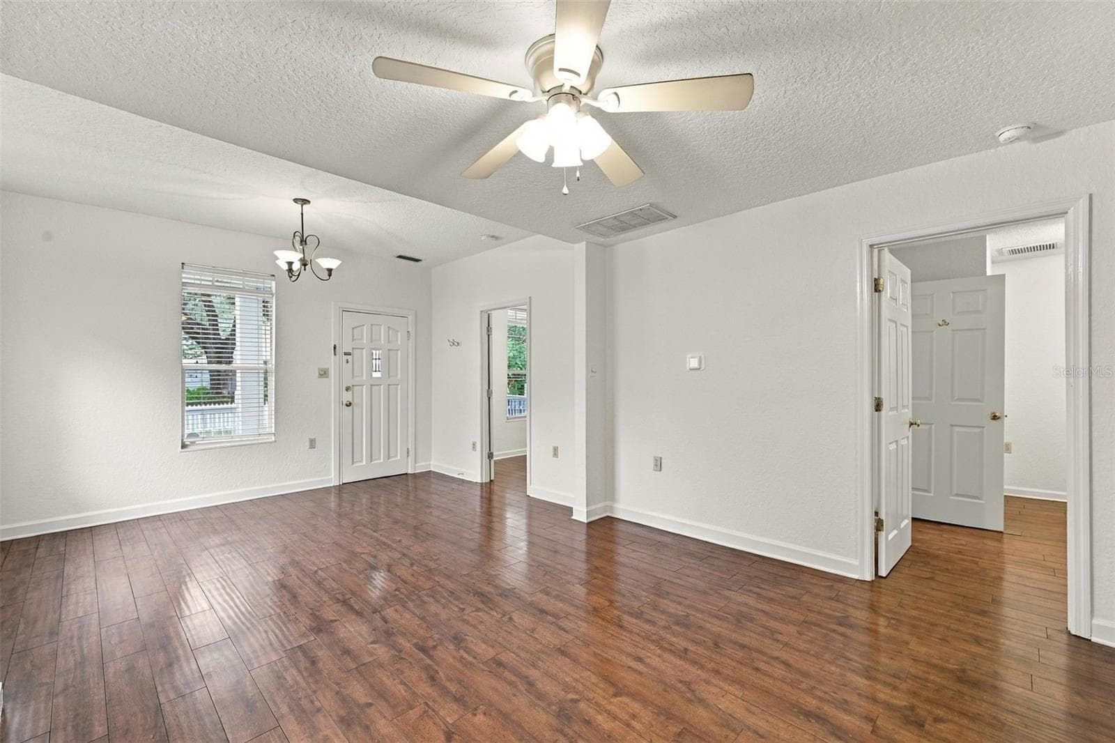 Single Family Residence at 1242 NEW YORK AVE, DUNEDIN, photo 17 of 42