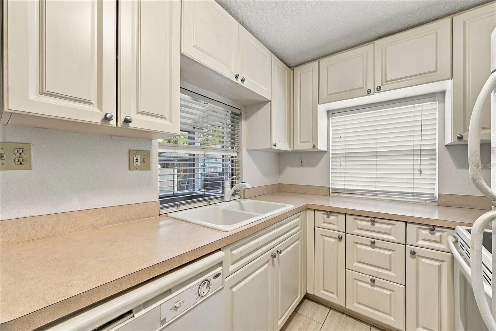 Single Family Residence at 1242 NEW YORK AVE, DUNEDIN, photo 19 of 42