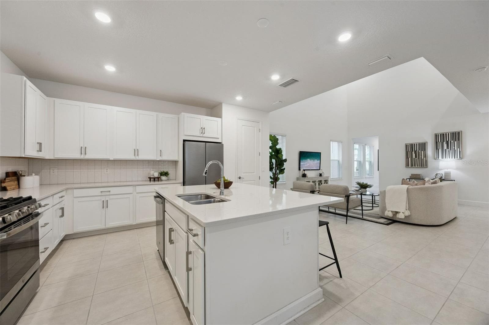 Single Family Residence at 16283 HONEY HARVEST ST, WINTER GARDEN, photo 19 of 46