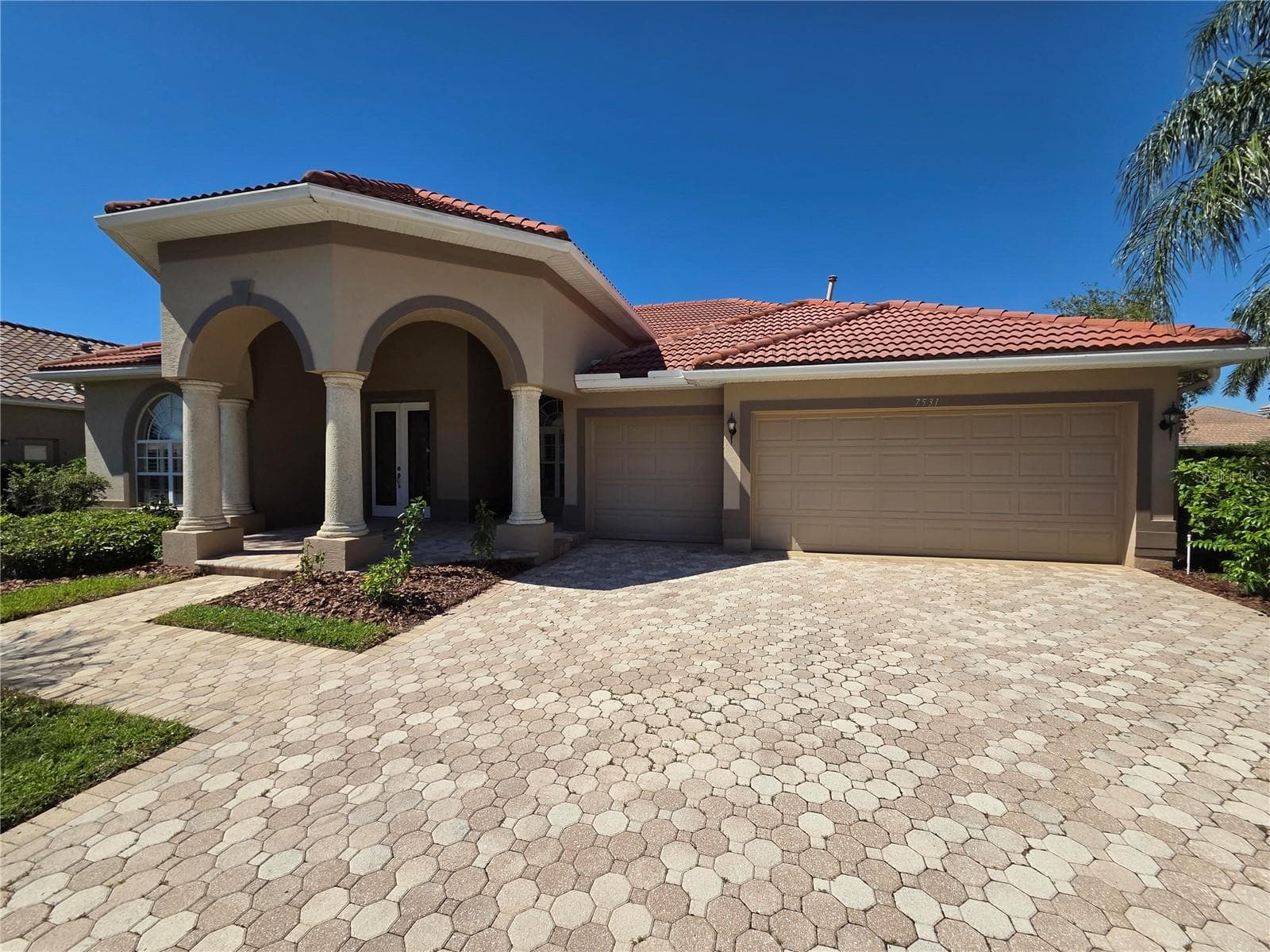 7531 CAMDEN HARBOUR DR