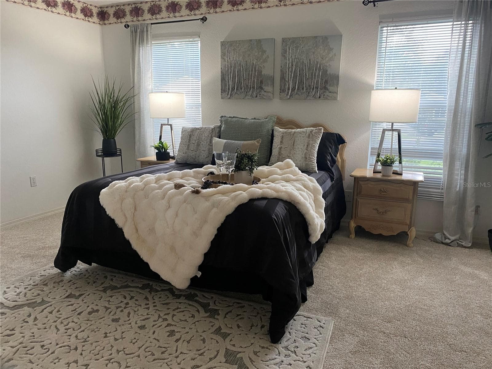 *NEW CARPET* - 13766 SE 89TH AVE, SUMMERFIELD