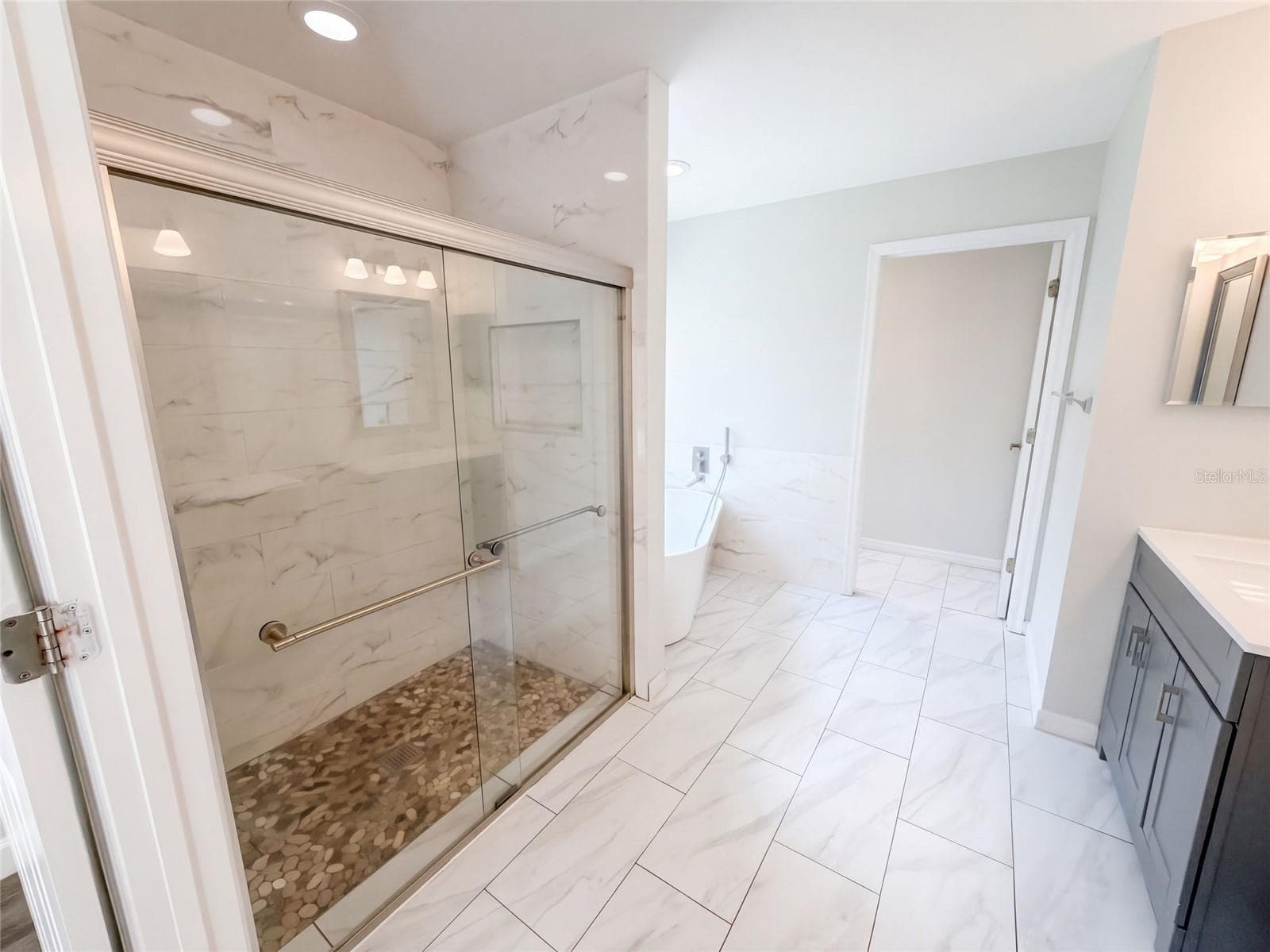 Single Family Residence at 2772 RIVER RIDGE DR, ORLANDO, photo 14 of 34
