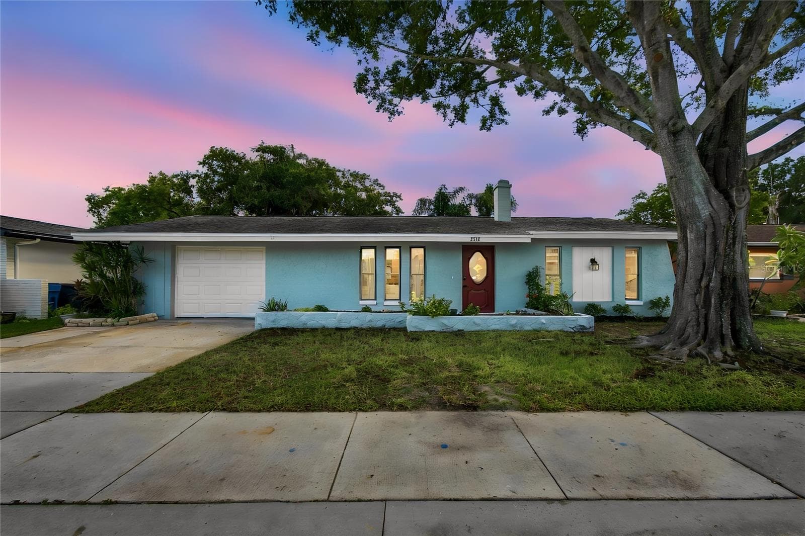 1813 DRIFTWOOD CIR N
