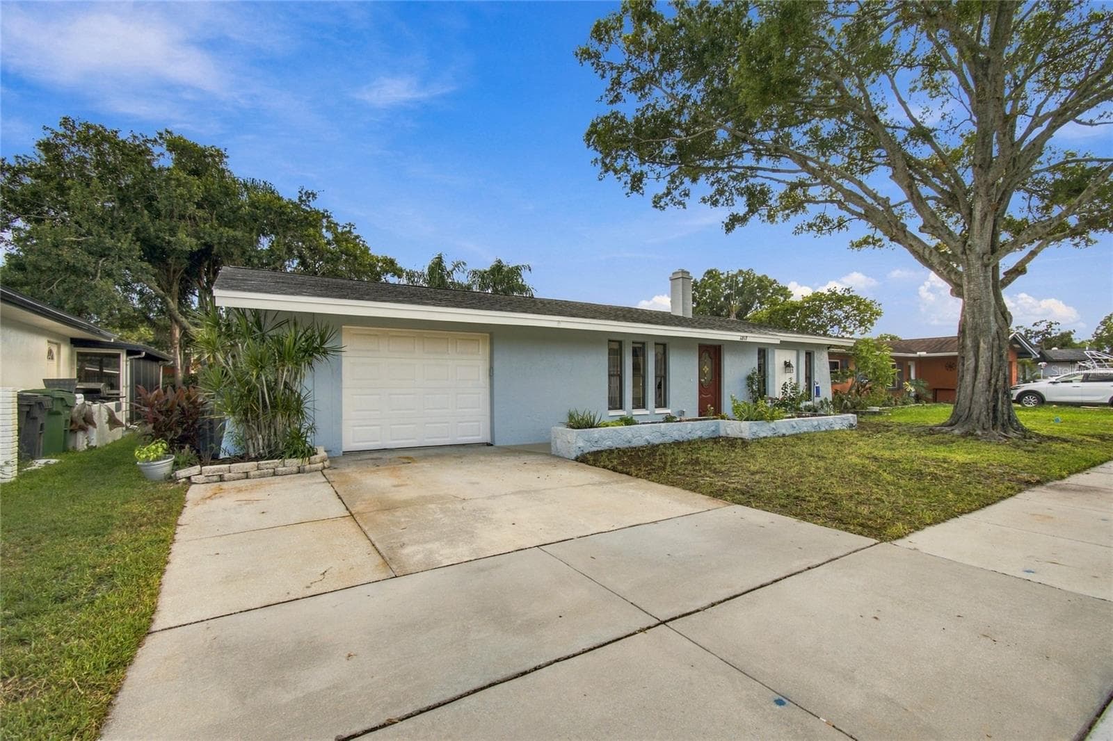 Single Family Residence at 1813 DRIFTWOOD CIR N, OLDSMAR, photo 2 of 39