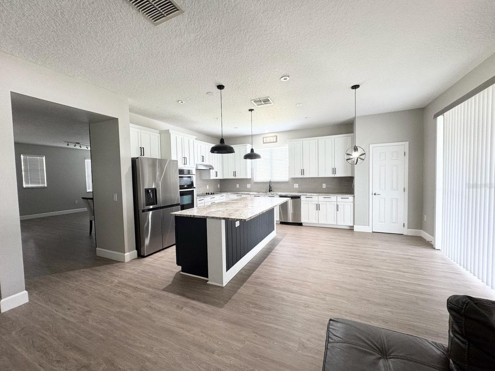 Single Family Residence at 10313 STRATFORD POINTE AVE, ORLANDO, photo 7 of 16