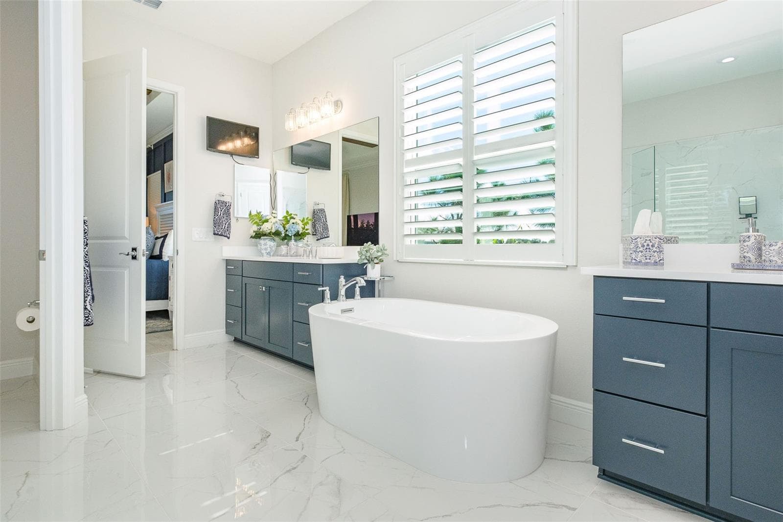 Primary Bathroom - 11165 HOGAN CIR, ENGLEWOOD