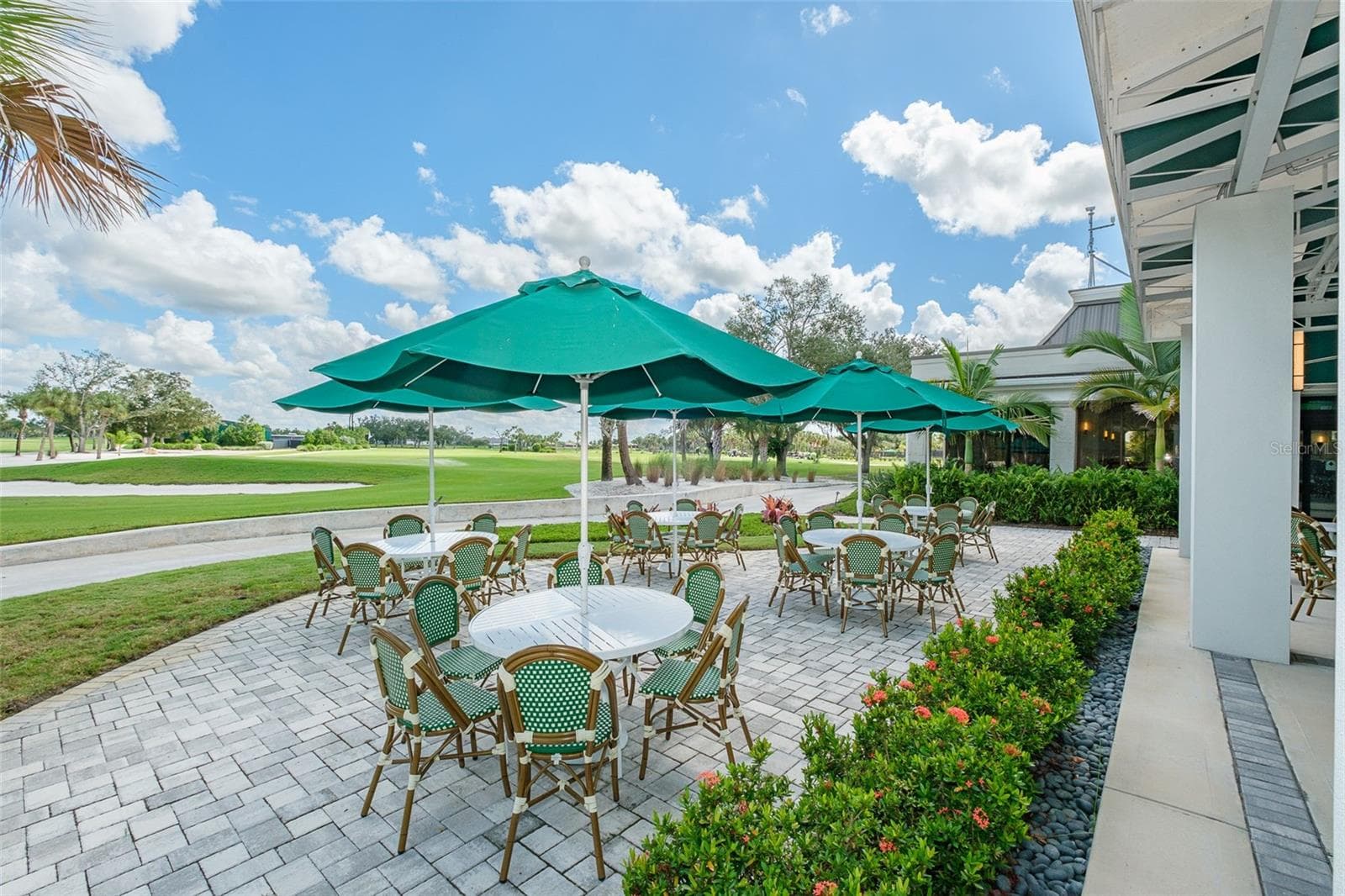Outdoor Dining - 11165 HOGAN CIR, ENGLEWOOD