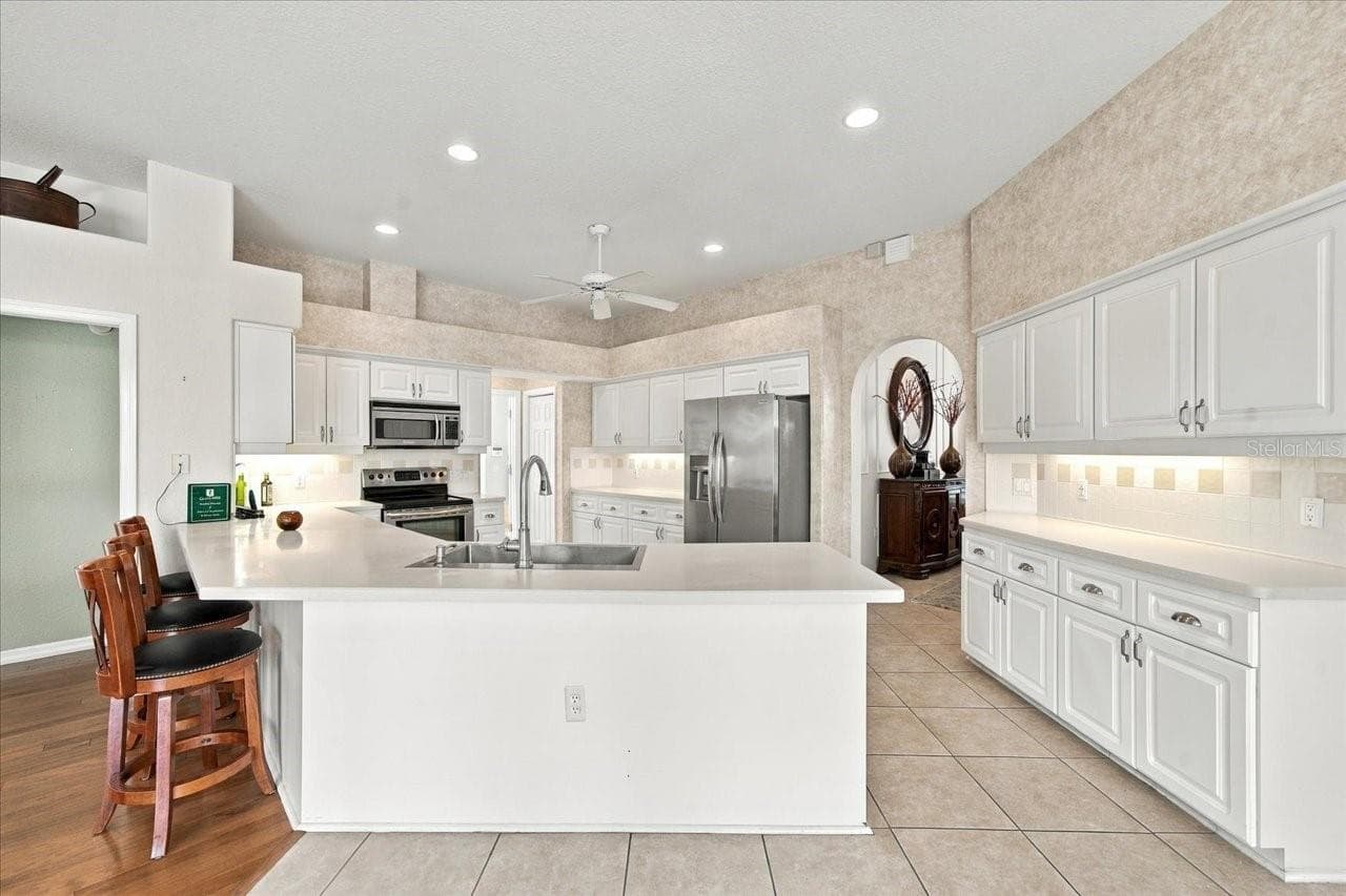 Single Family Residence at 8405 MAYBELLE DR, WEEKI WACHEE, photo 17 of 66