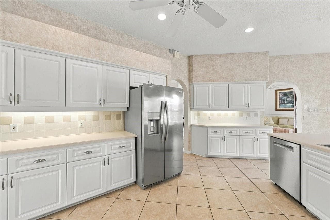 Single Family Residence at 8405 MAYBELLE DR, WEEKI WACHEE, photo 22 of 66