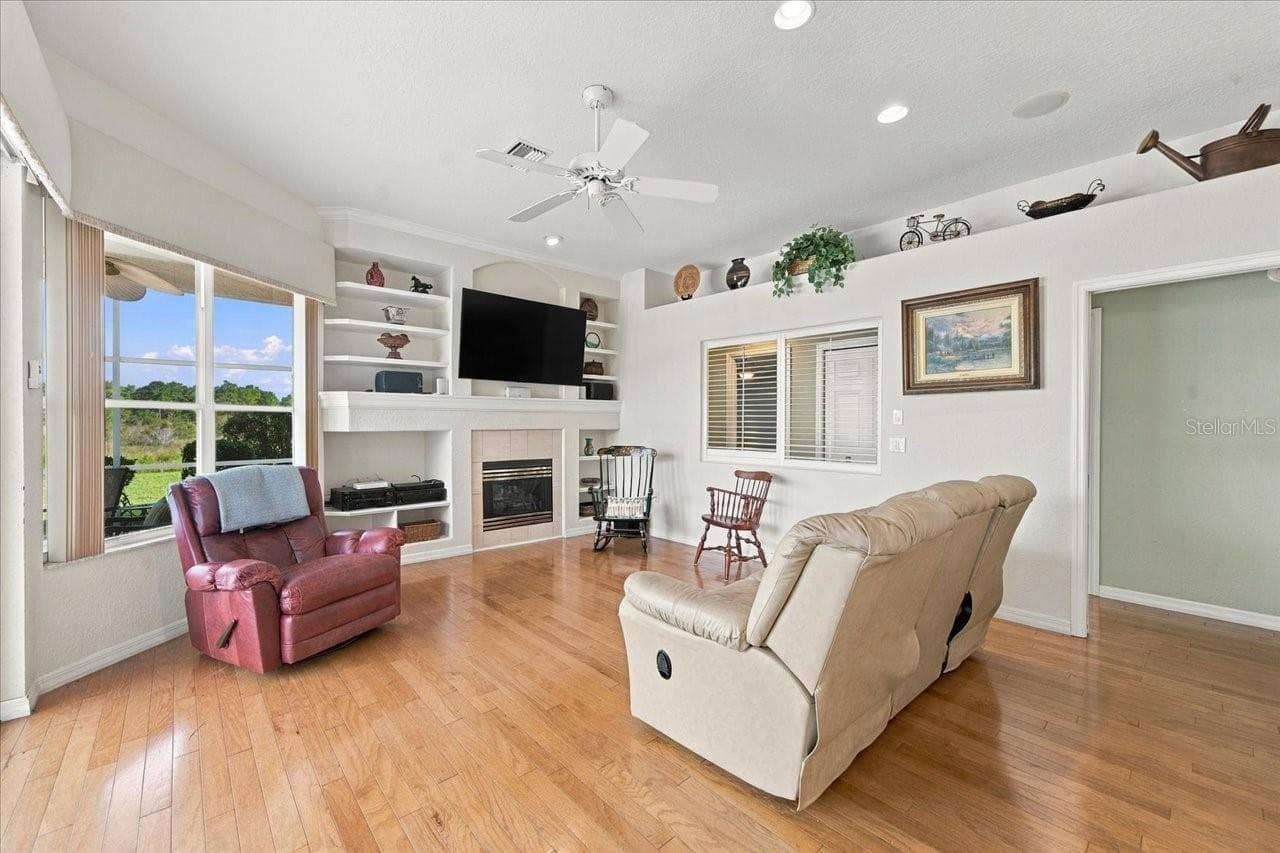 Single Family Residence at 8405 MAYBELLE DR, WEEKI WACHEE, photo 27 of 66