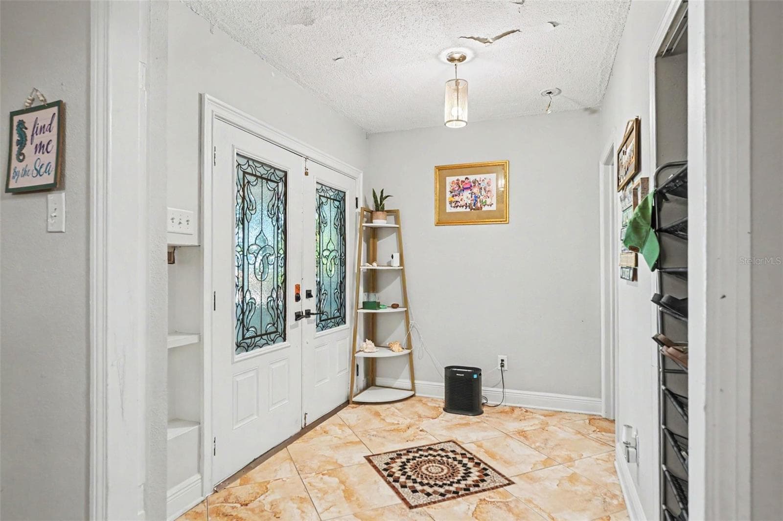 Single Family Residence at 3022 DARTMOUTH AVE N, ST PETERSBURG, photo 7 of 27