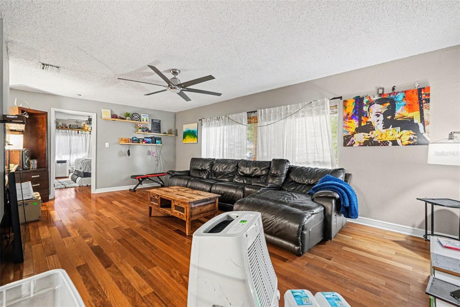 Single Family Residence at 3022 DARTMOUTH AVE N, ST PETERSBURG, photo 2 of 27