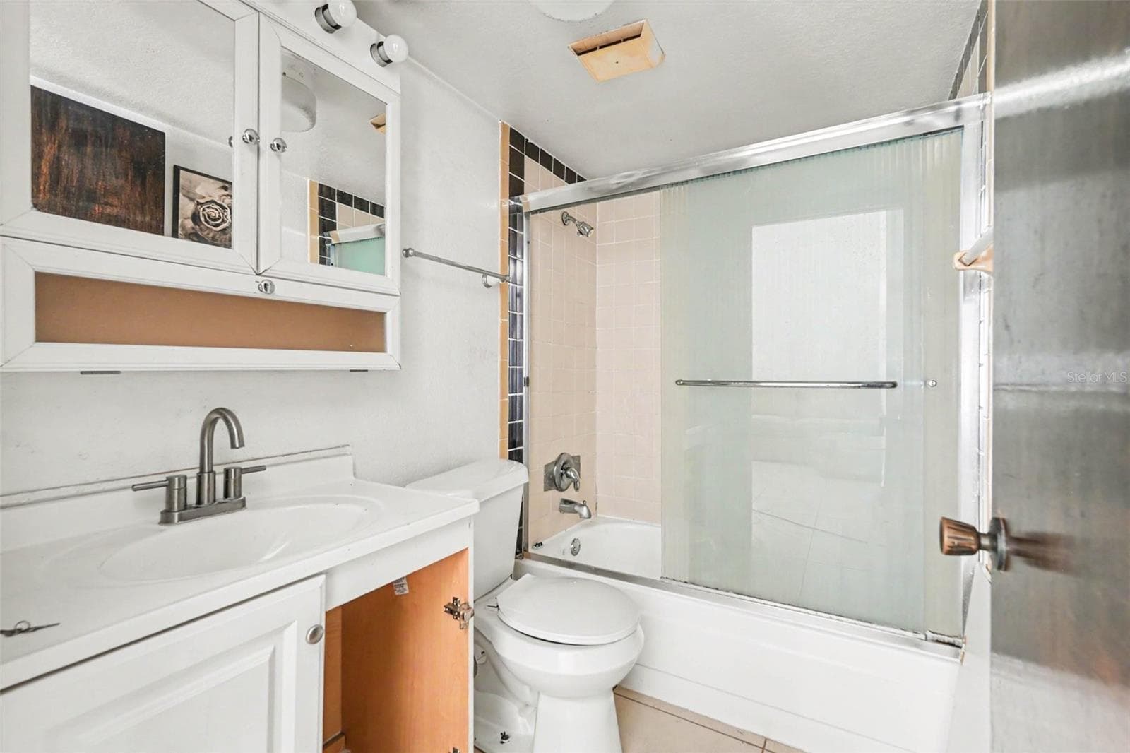 Single Family Residence at 3022 DARTMOUTH AVE N, ST PETERSBURG, photo 22 of 27