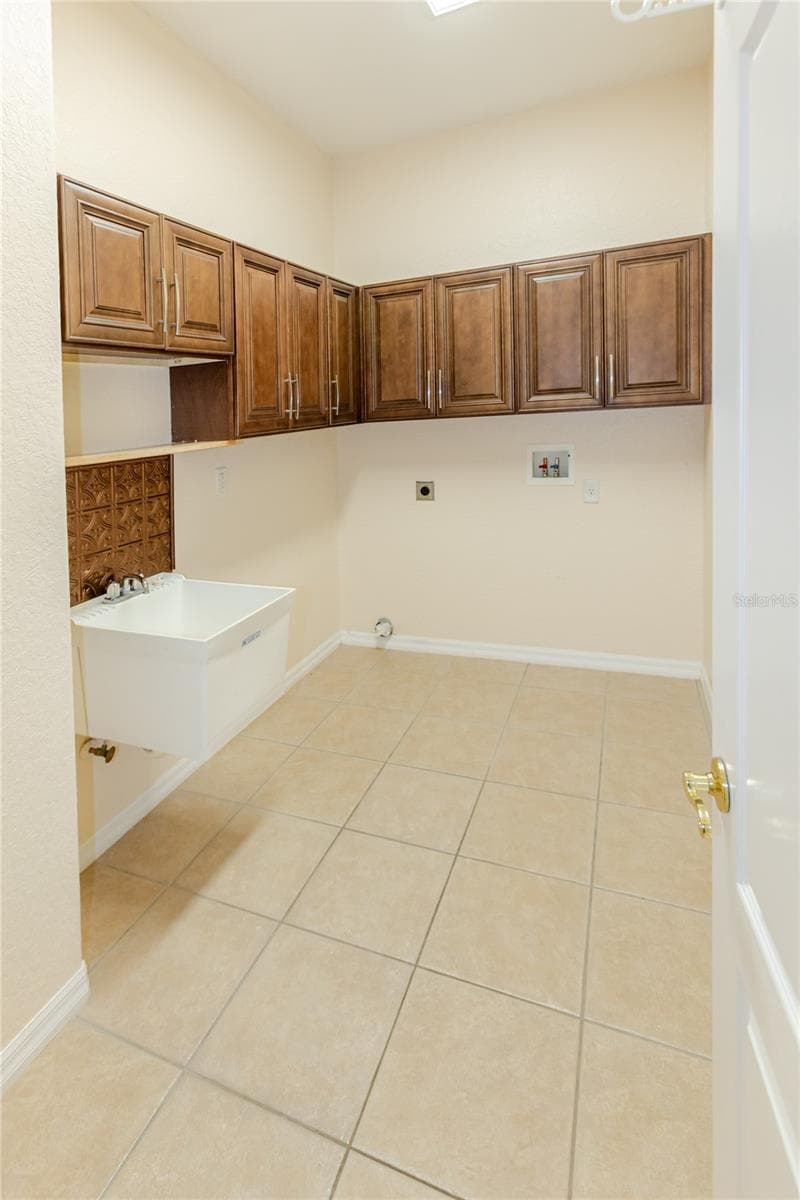 Single Family Residence at 3427 MISTY VIEW DR, SPRING HILL, photo 60 of 67