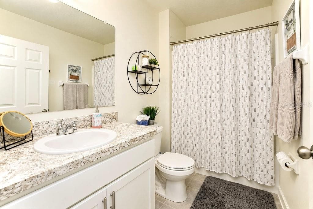 Bath 2 - 846 REMINGTON GREEN SE DR, PALM BAY