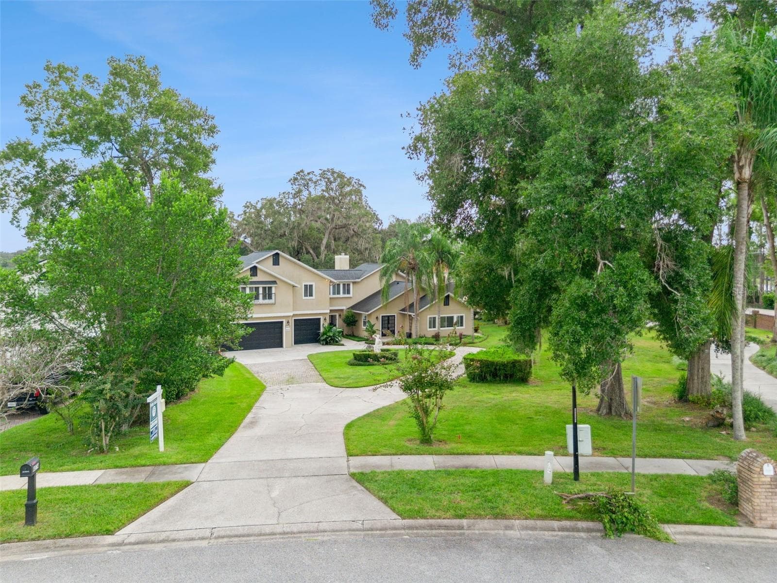 Single Family Residence at 4574 SAILBREEZE CT, ORLANDO, photo 3 of 56