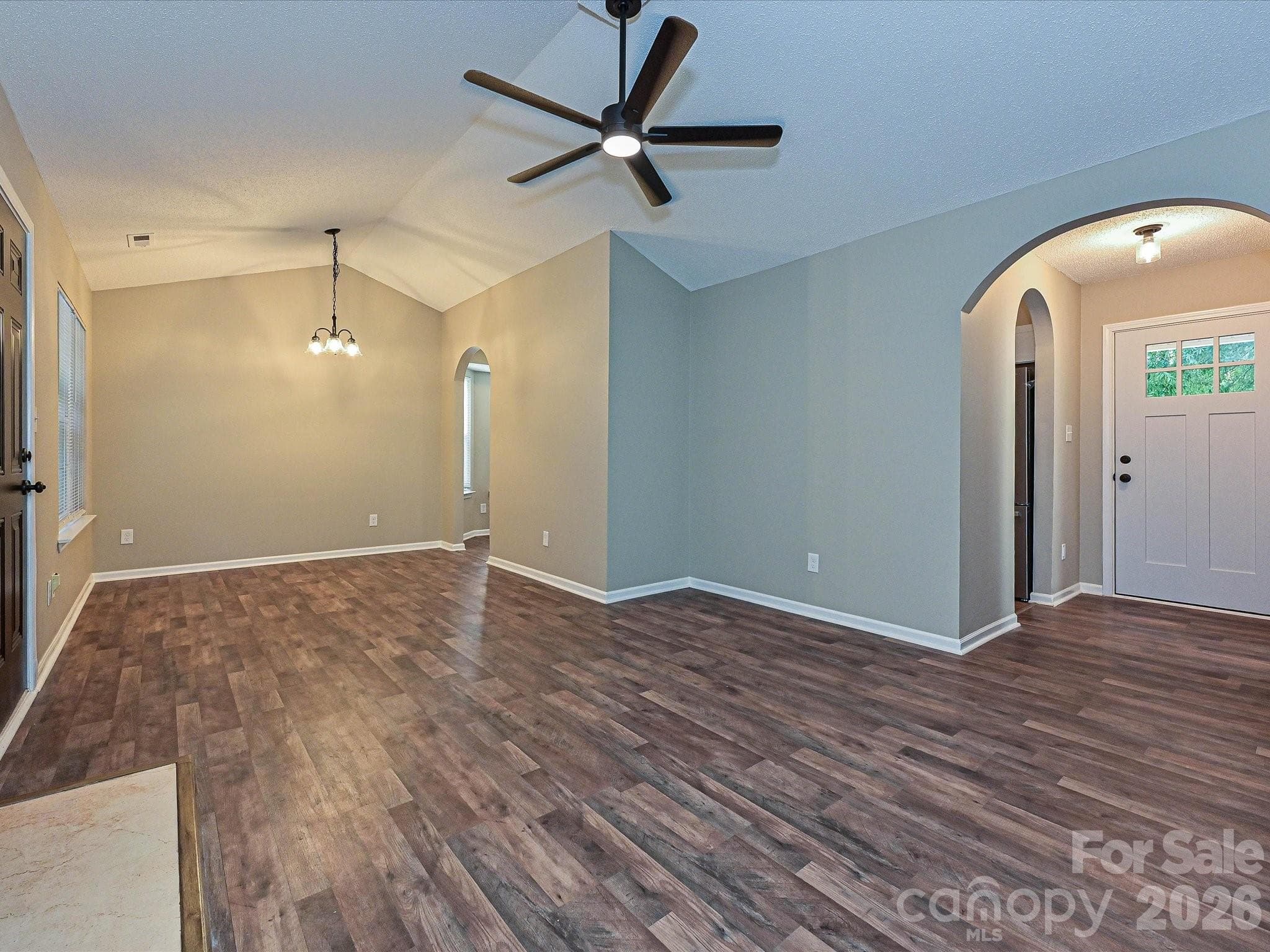 Single Family Residence at 4621 Victory Lane, Charlotte, photo 3 of 15