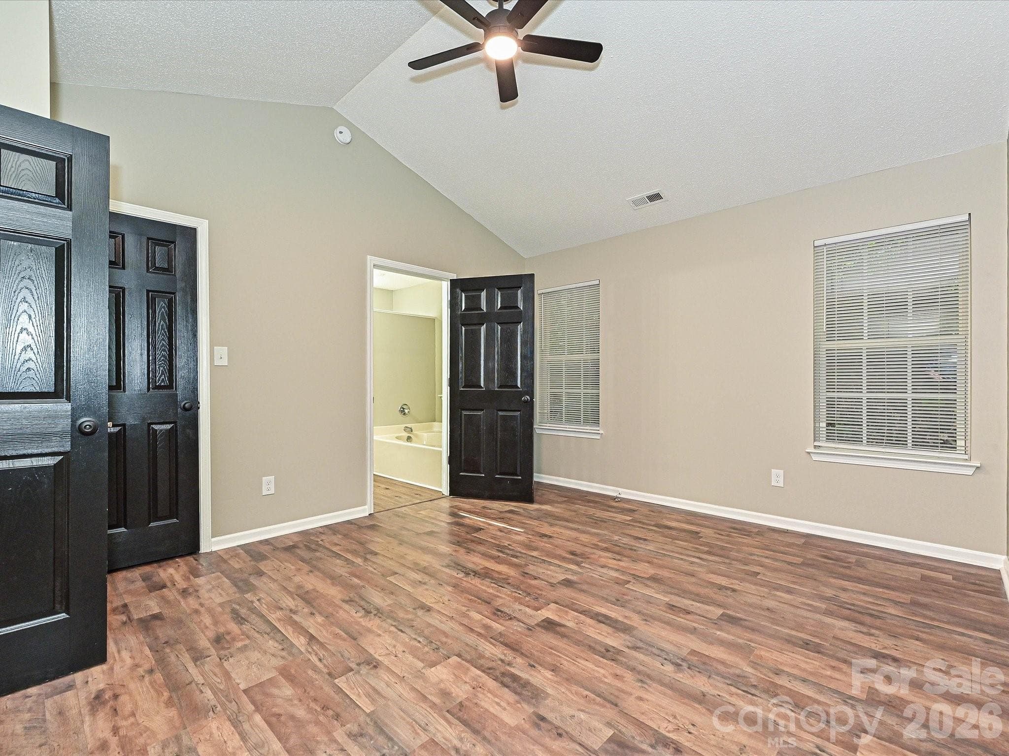 Single Family Residence at 4621 Victory Lane, Charlotte, photo 7 of 15