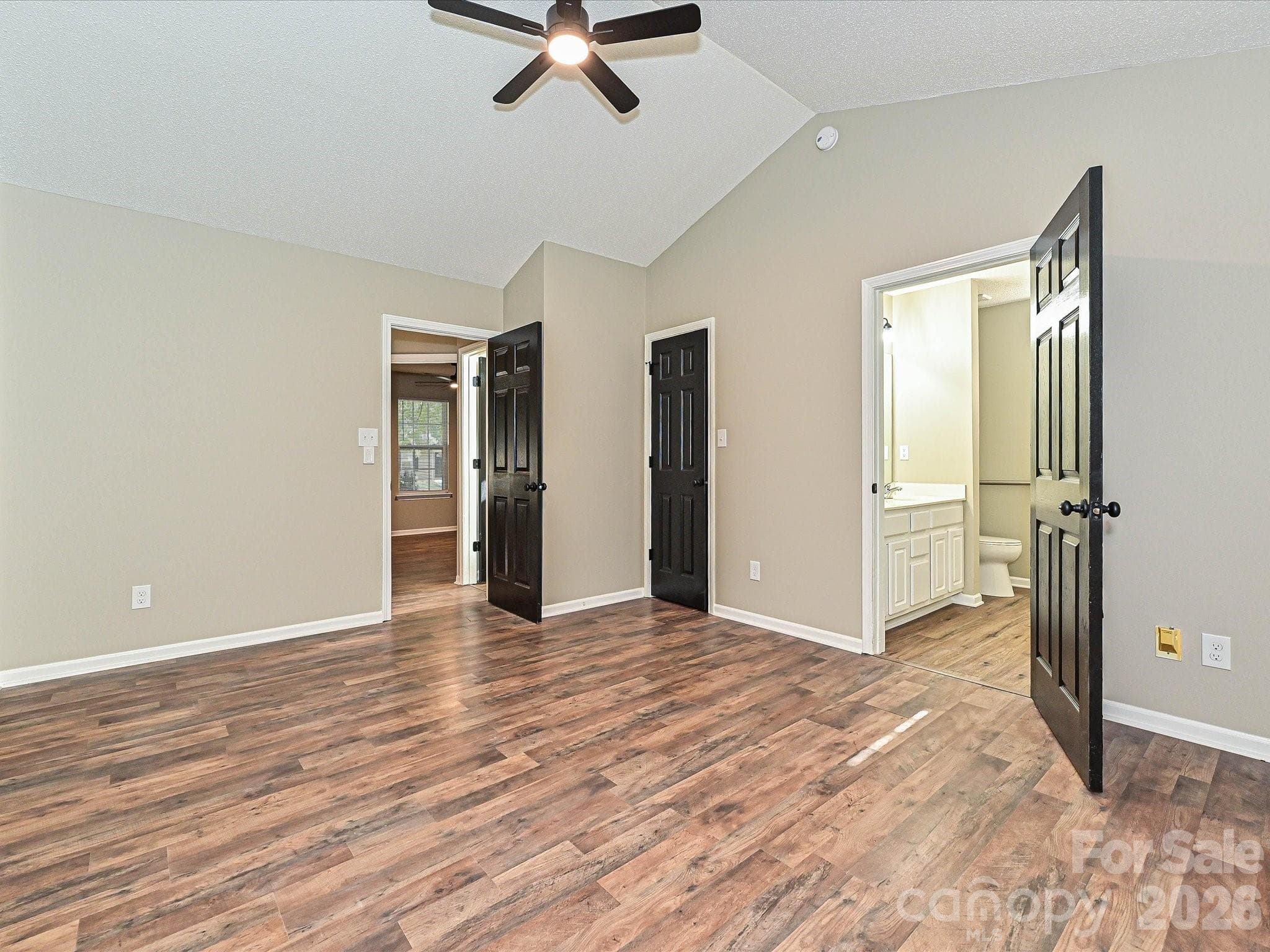 Single Family Residence at 4621 Victory Lane, Charlotte, photo 8 of 15