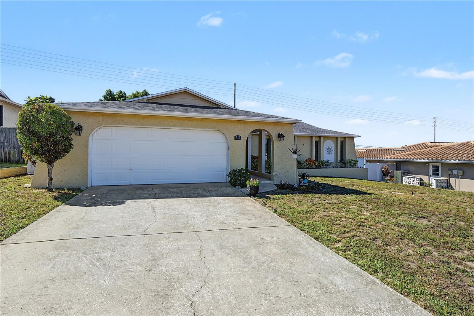 Single Family Residence at 210 LEAFWOOD RD, TARPON SPRINGS, photo 34 of 42