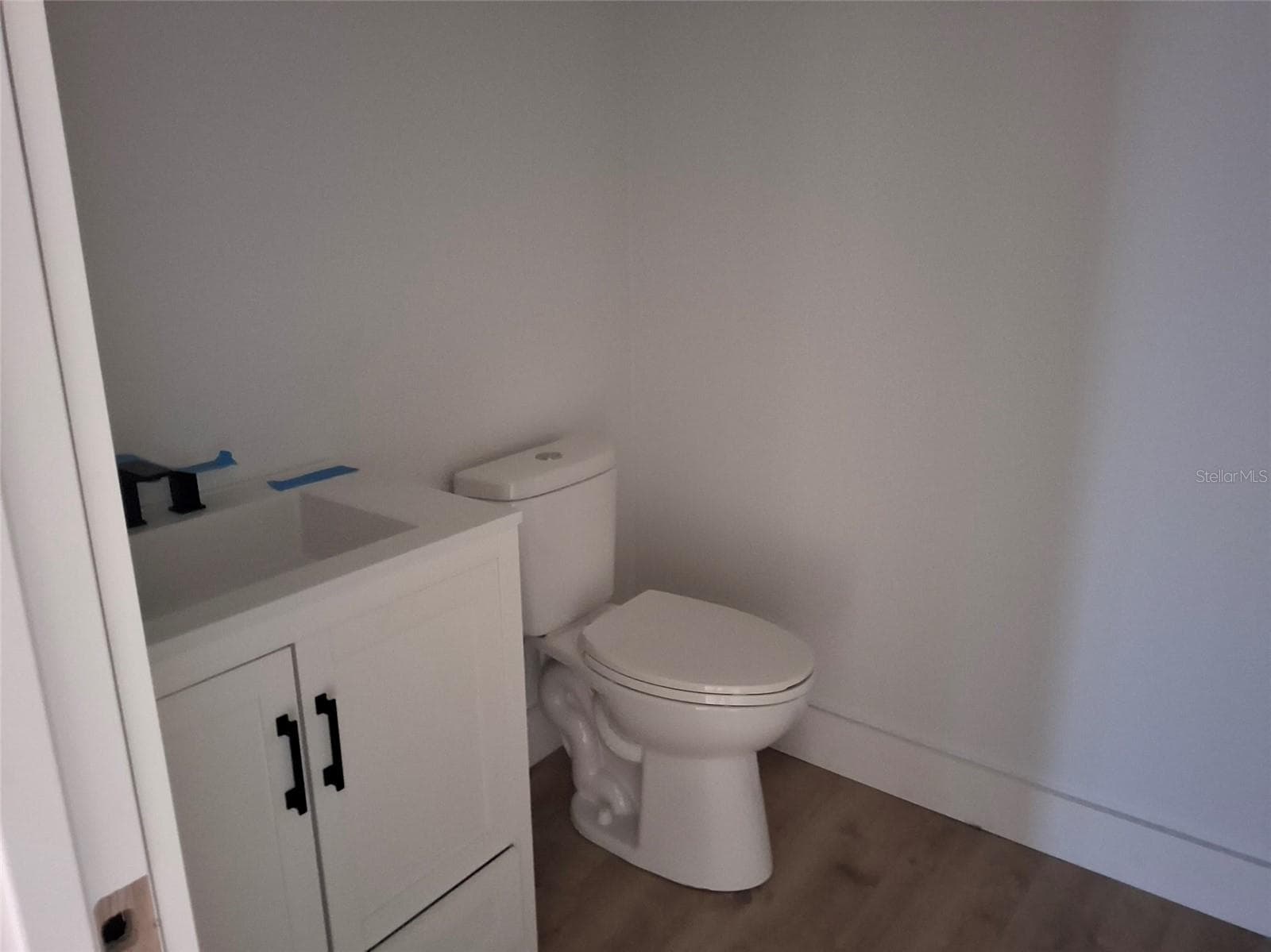 Powder bath - 383 GEORGIA AVE, CRYSTAL BEACH