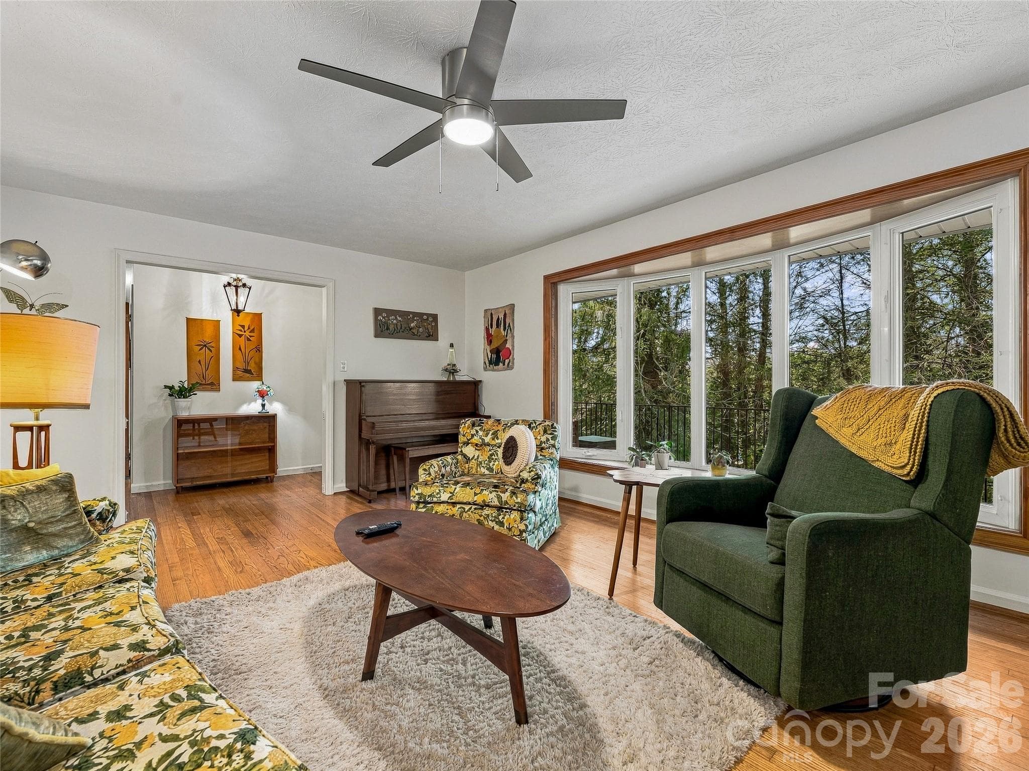 Single Family Residence at 8 Hummingbird Lane, Asheville, photo 10 of 47