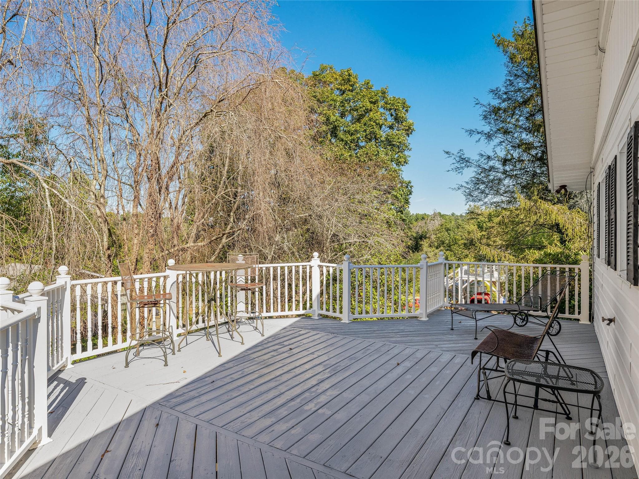 Single Family Residence at 8 Hummingbird Lane, Asheville, photo 17 of 47
