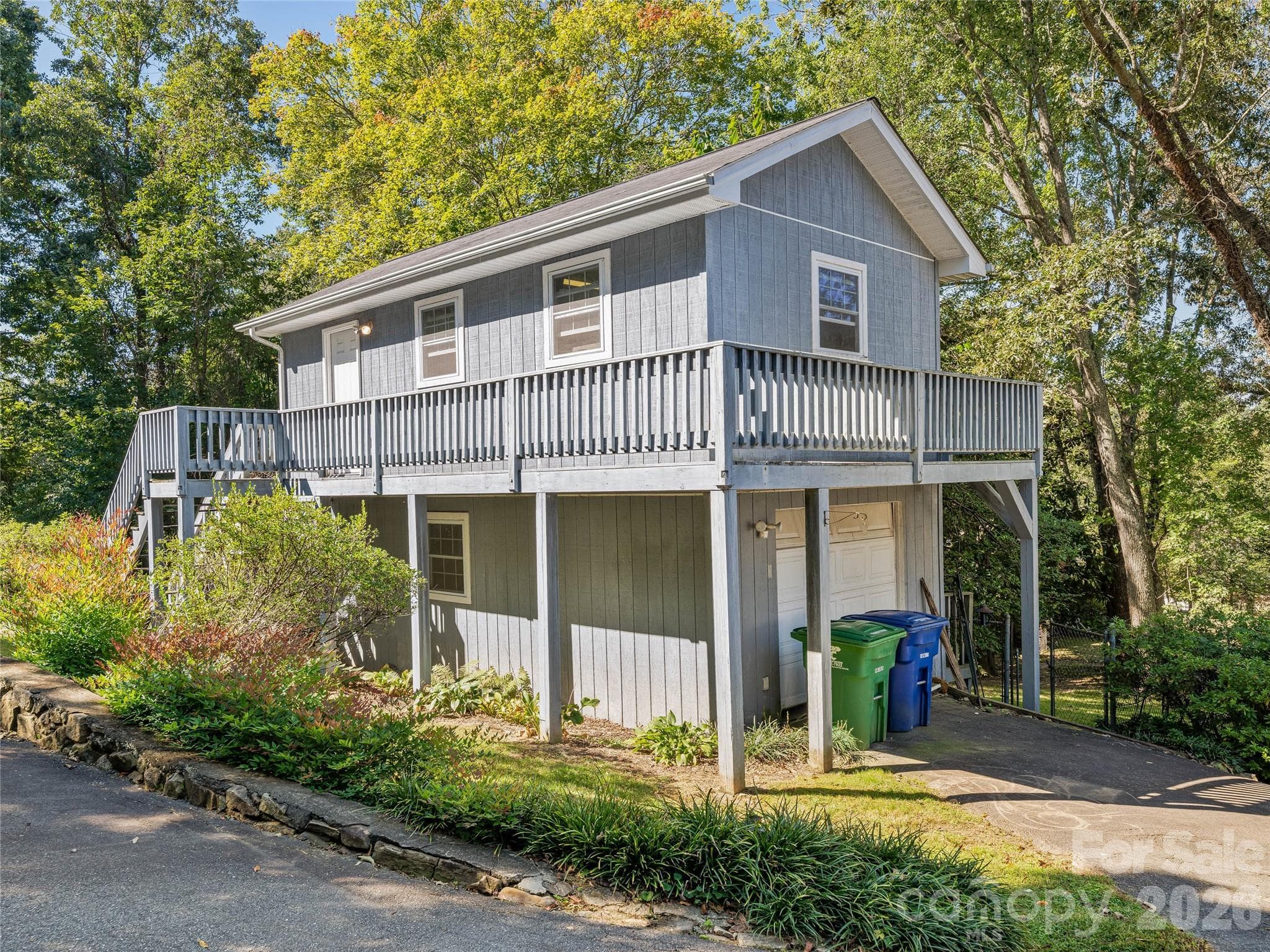 Single Family Residence at 8 Hummingbird Lane, Asheville, photo 35 of 47
