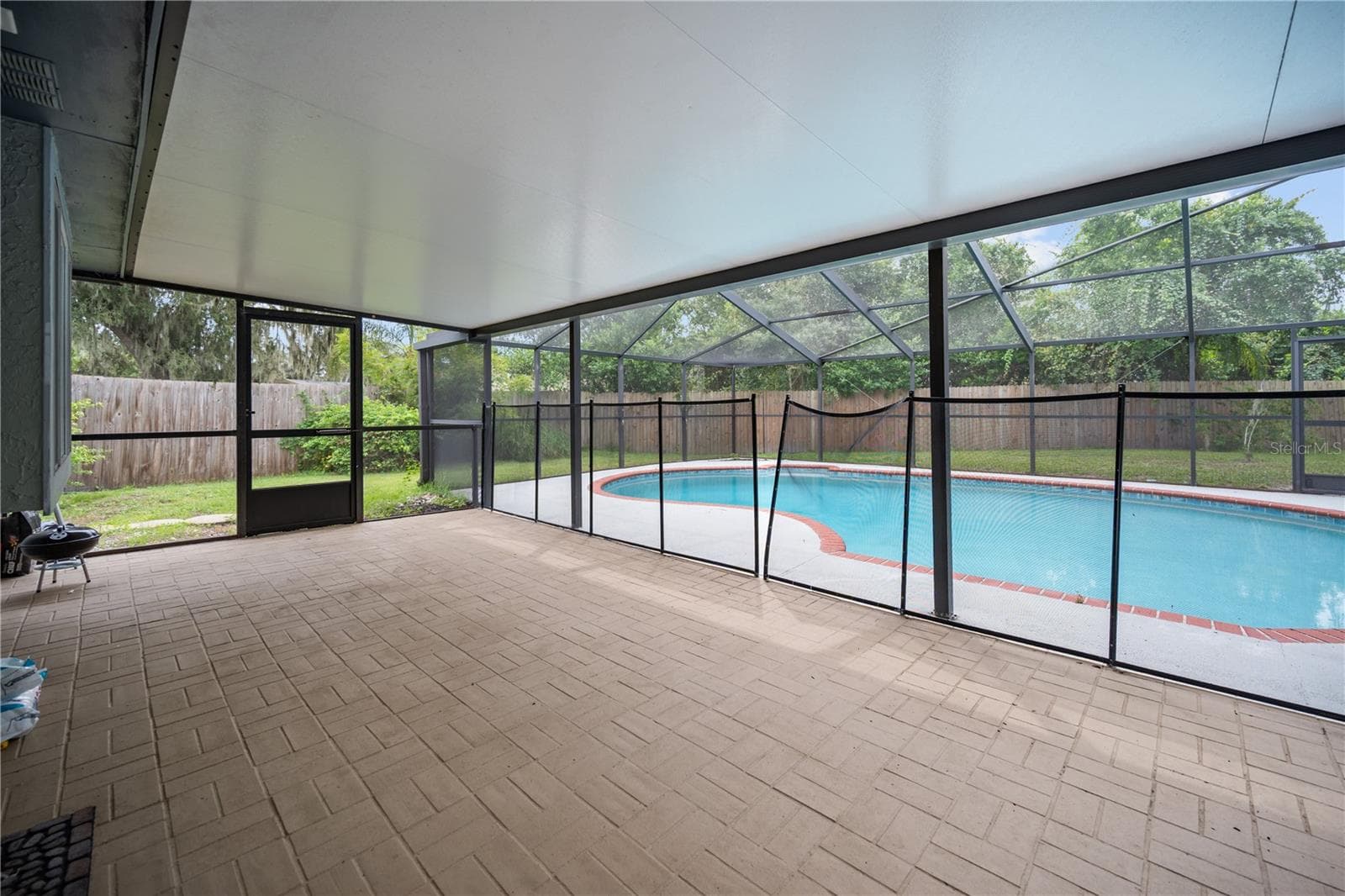 Single Family Residence at 2041 SHADOW PINE DR, BRANDON, photo 21 of 37