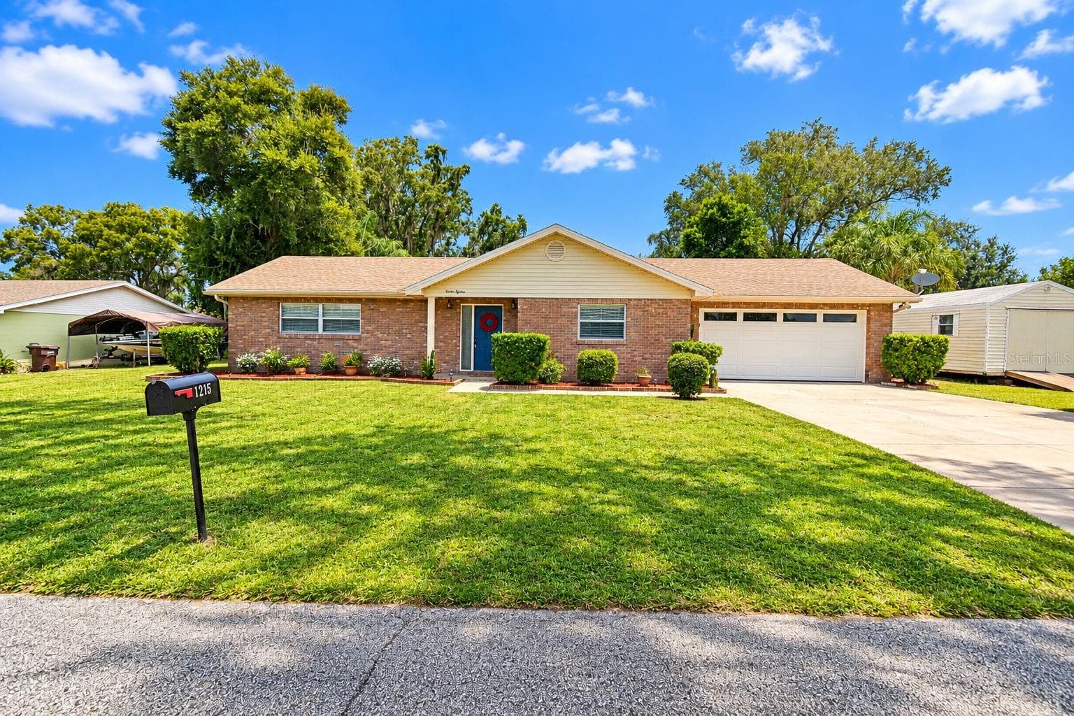 1215 FAIRLANE CT NW