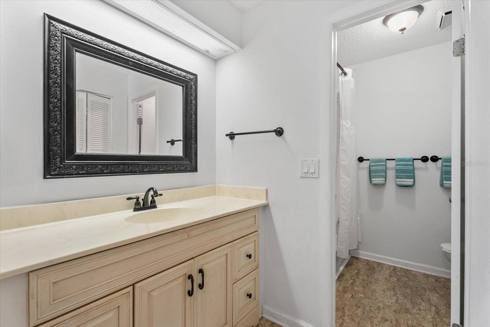 Villa at 6218 DRAW LN #5 BLD, SARASOTA, photo 16 of 39