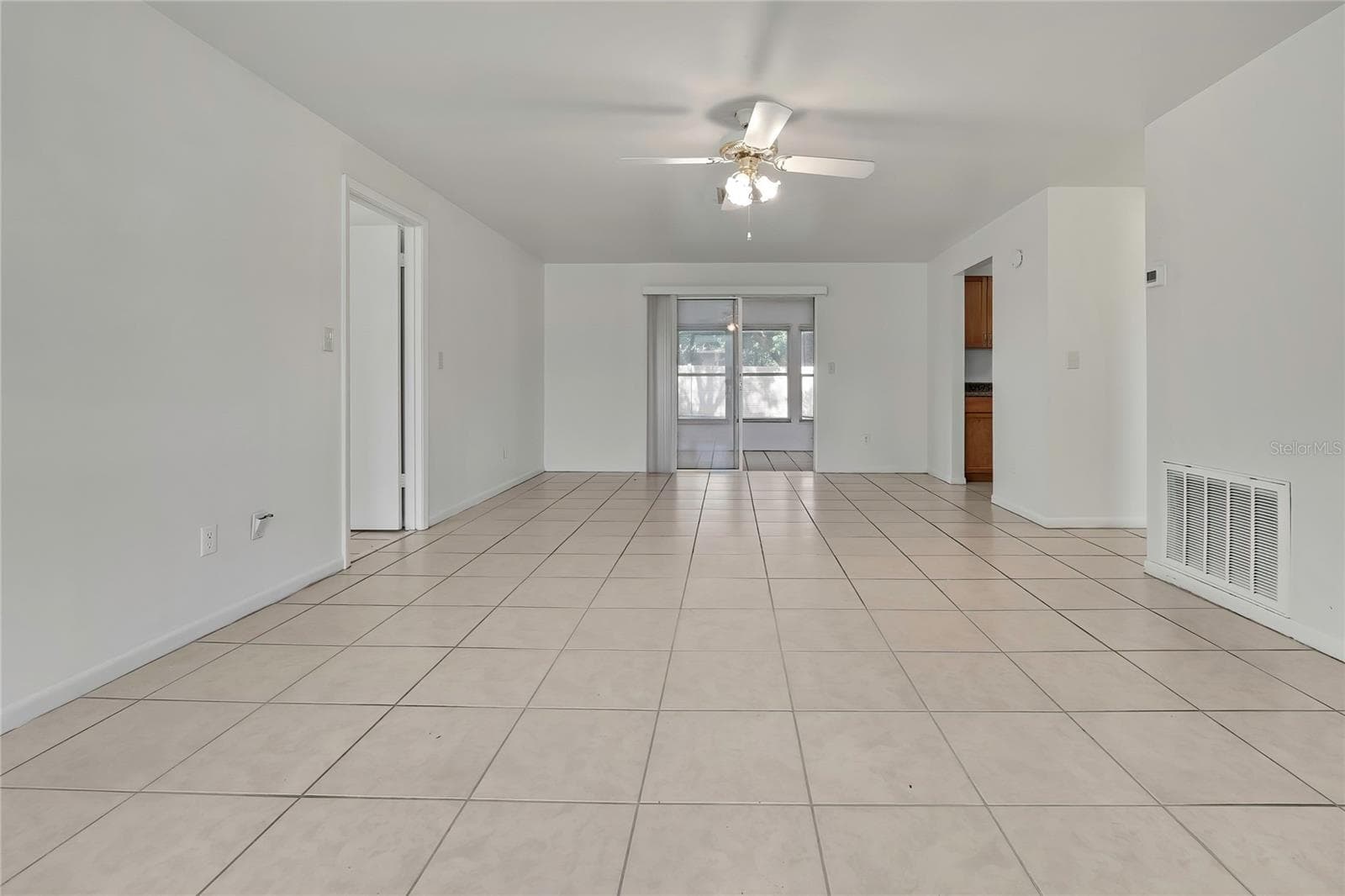 Single Family Residence at 7545 PINEHURST DR, SPRING HILL, photo 4 of 39