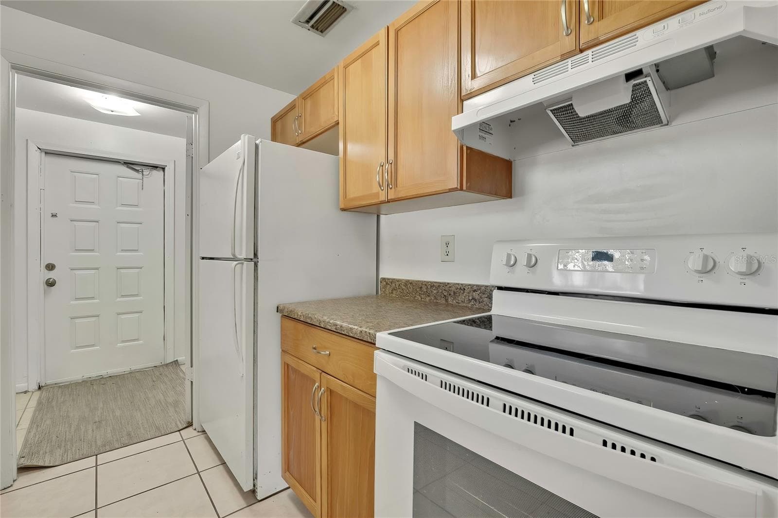 Single Family Residence at 7545 PINEHURST DR, SPRING HILL, photo 12 of 39